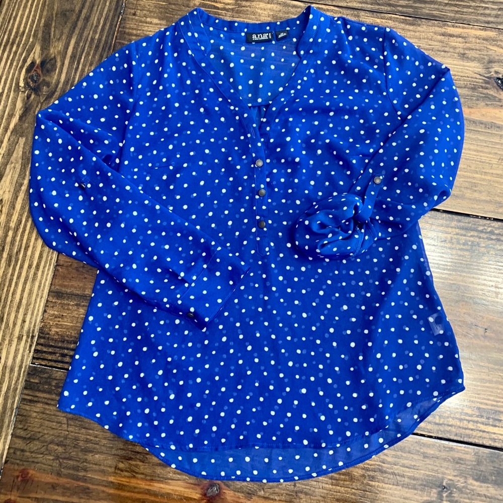 A.N.A. Women’s Blue/White Polka Dot Top (PS)